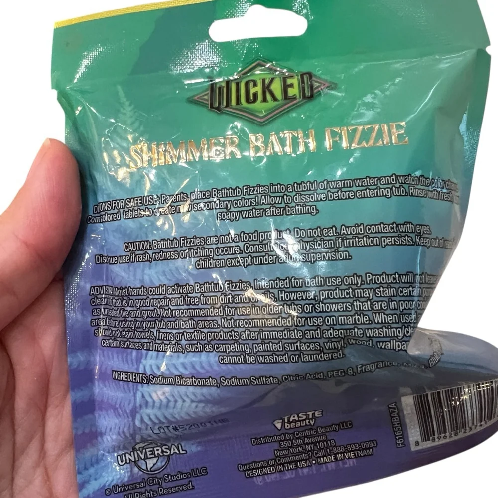 Wicked Elphaba Beauty Gift Set Body Scrub Lip Oil Lip Mask Bath Fizzie